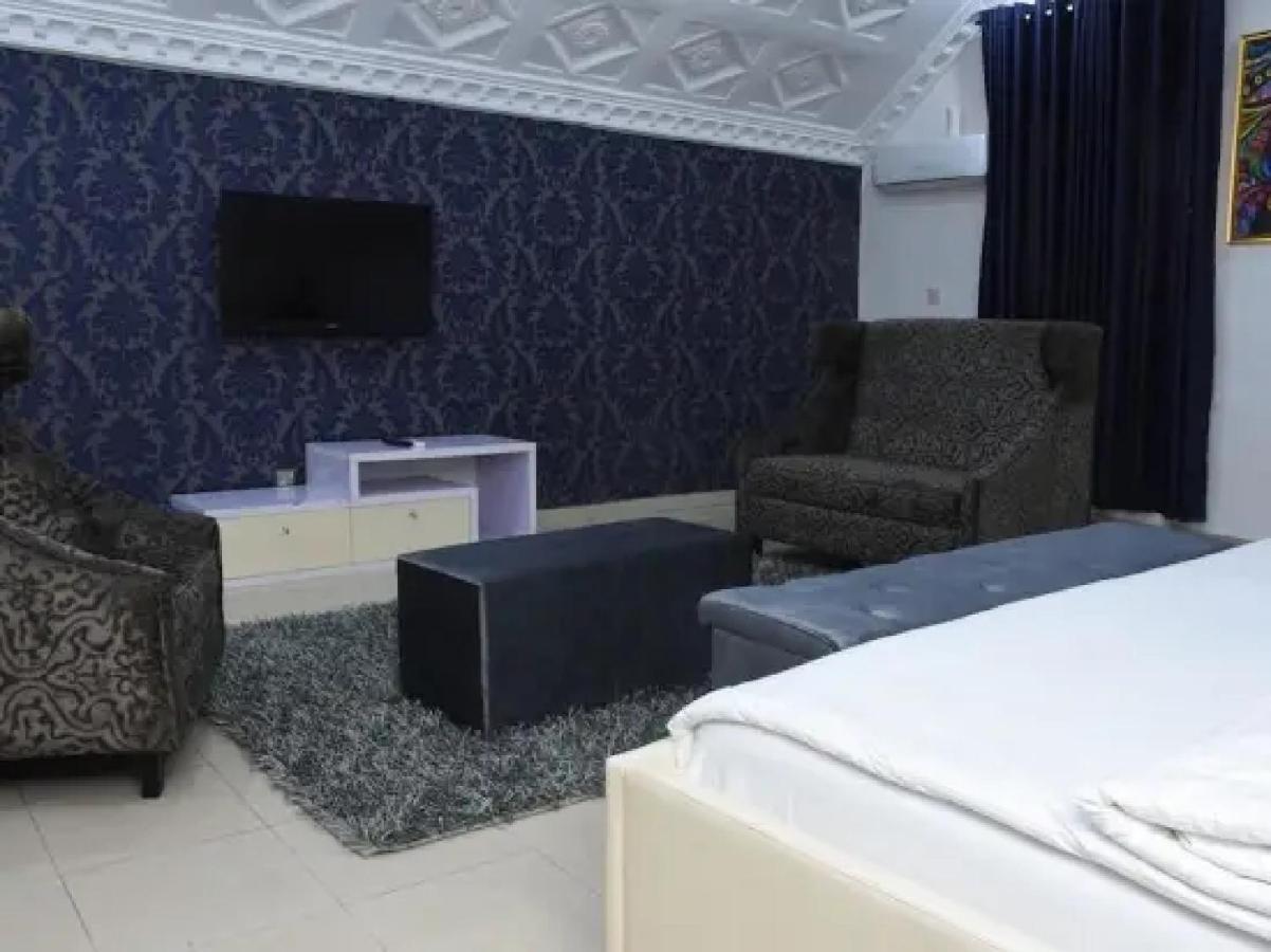 Room In Lodge - Ambience Hotels Abujahome For Leisure And Business Travellers Экстерьер фото