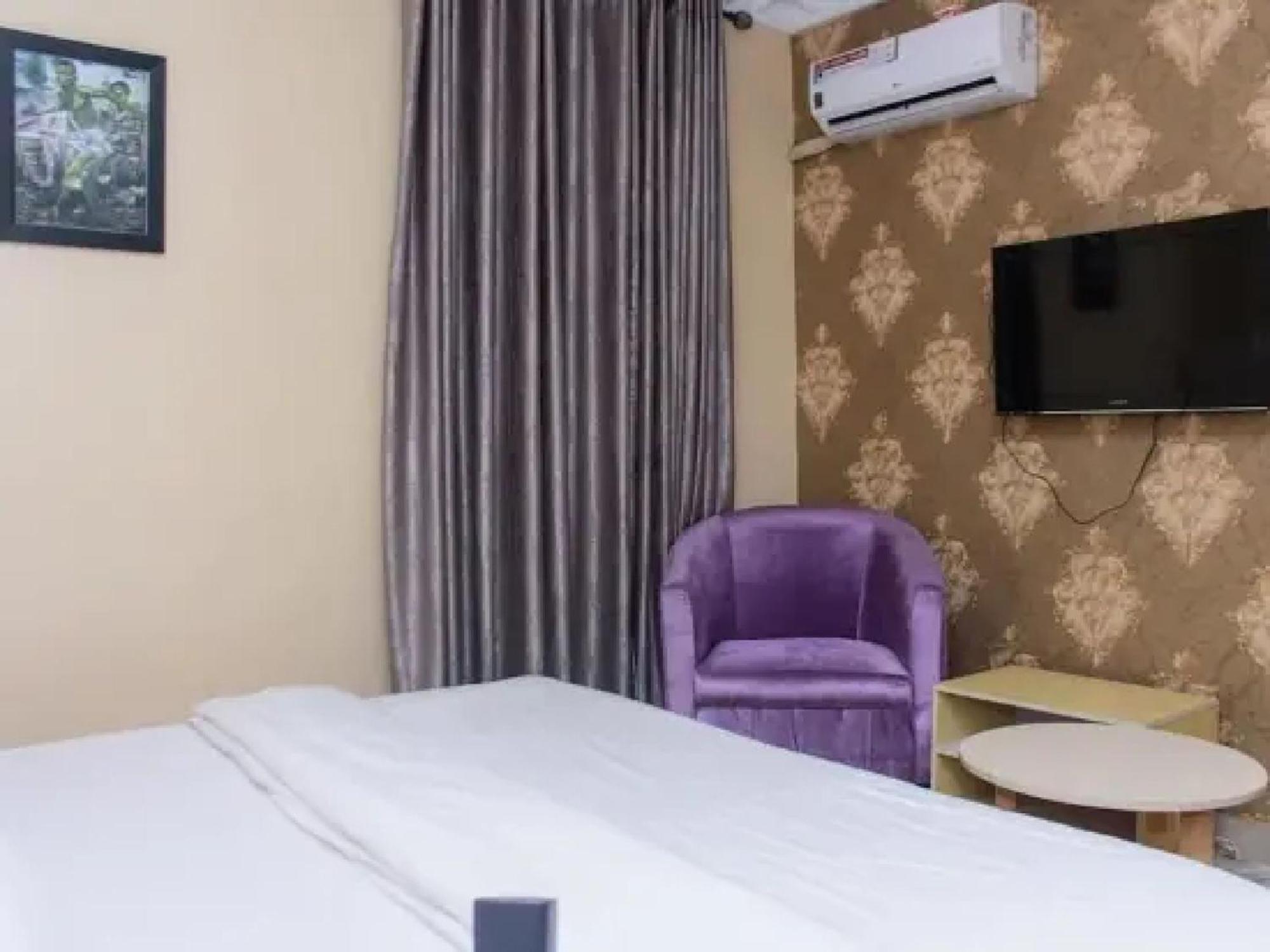 Room In Lodge - Ambience Hotels Abujahome For Leisure And Business Travellers Экстерьер фото